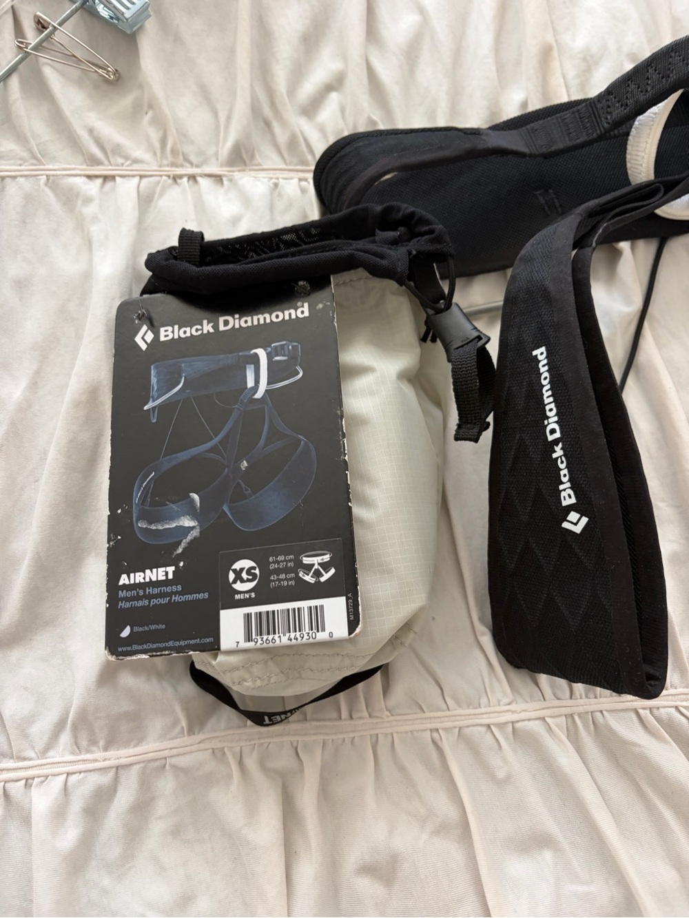 Black Diamond Black Climbing Harness with AirNET Waistband - Picture 4 of 4
